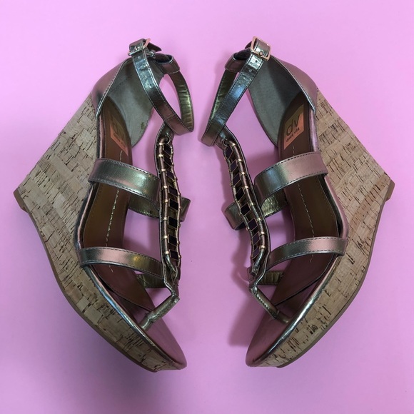 DV Dolce Vita Thadie Gold sandal cork wedge 9 - Picture 5 of 8